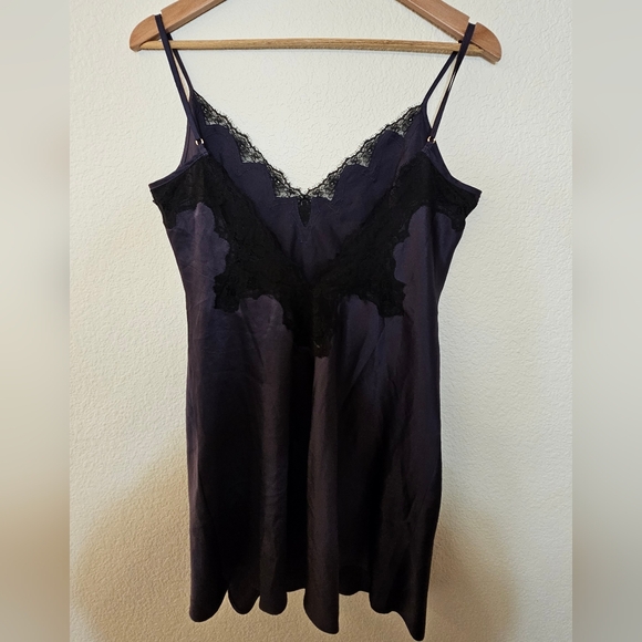 NWT Victoria's Secret Very Sexy Satin Rose Lace-Trim Mini Slip Dress Medium - Picture 4 of 4
